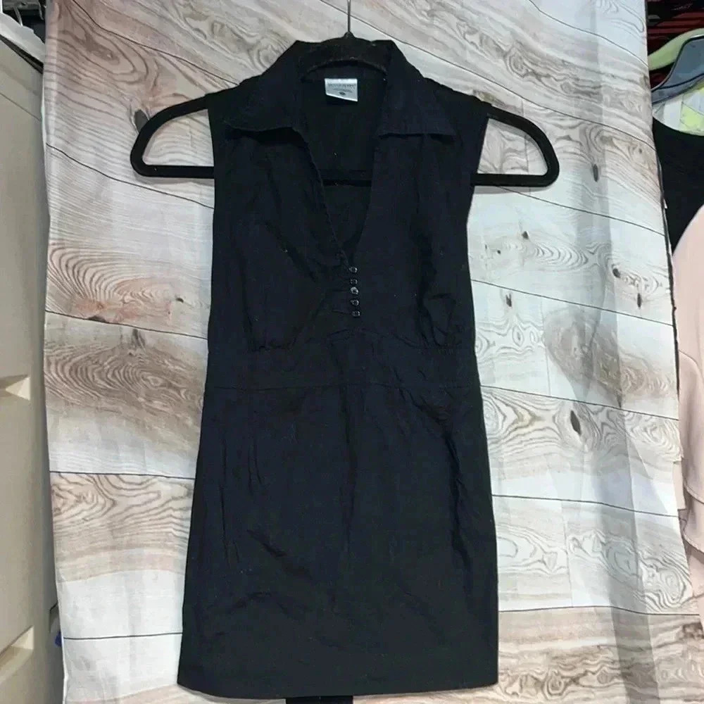 MOTHERHOOD MATERNITY black top